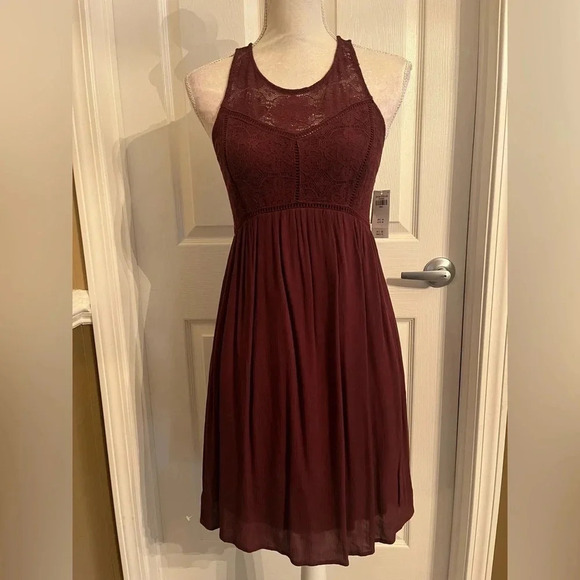 Abercrombie & Fitch Dress Keyhole Maroon‎ Lace S - Picture 7 of 12